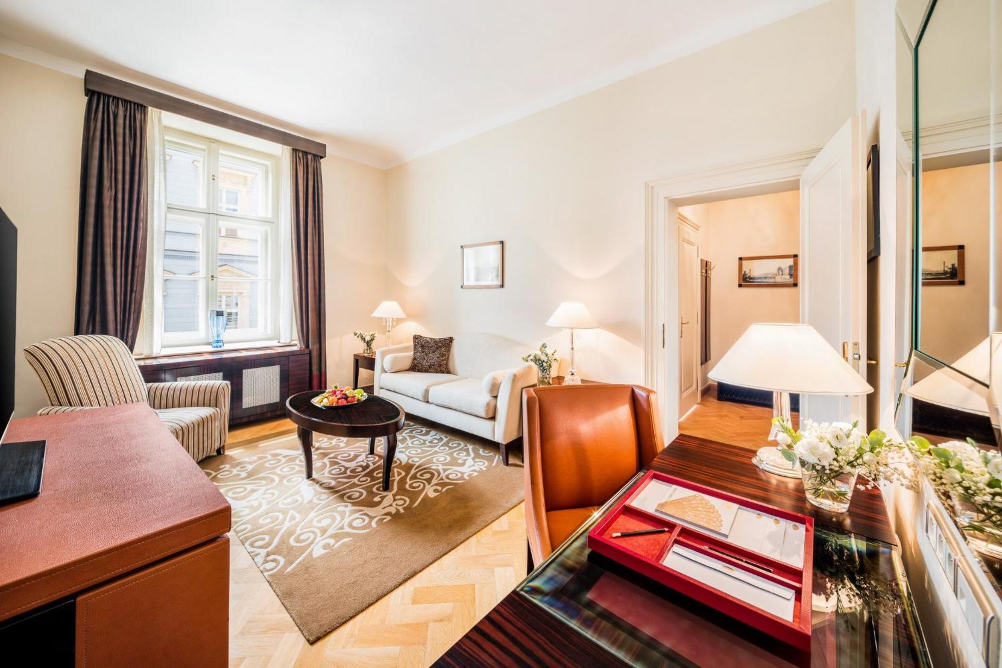 Mandarin Oriental, Prague Hotel Kültér fotó
