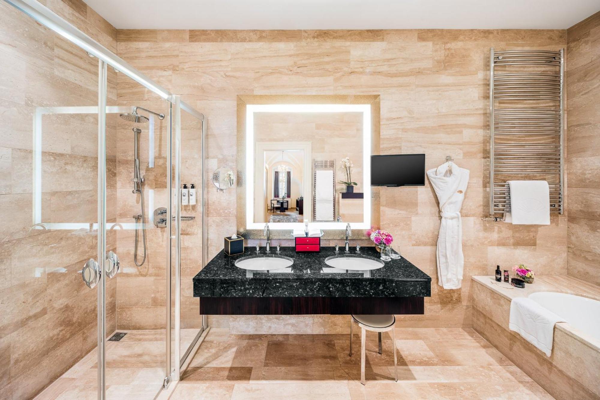 Mandarin Oriental, Prague Hotel Kültér fotó
