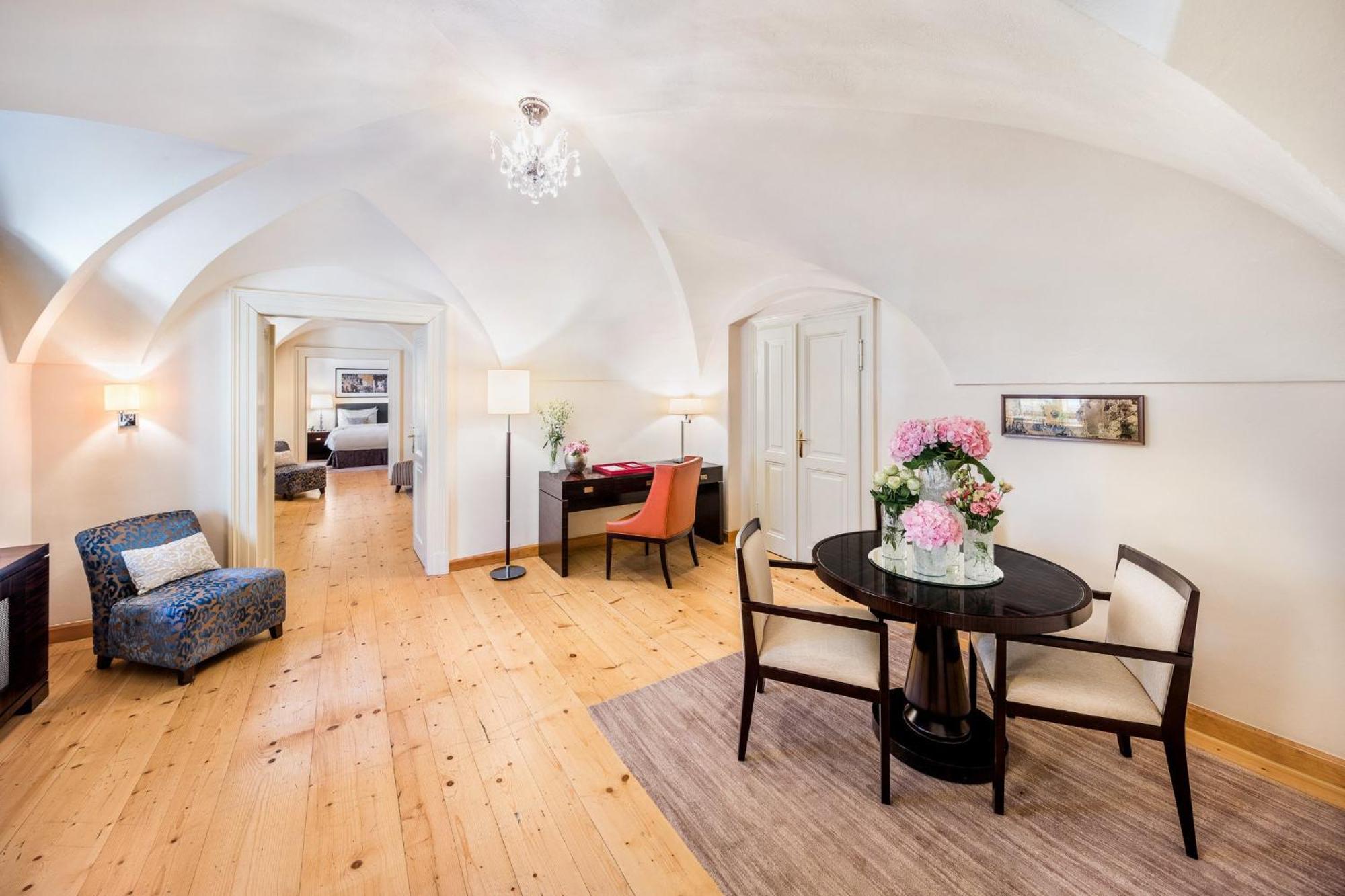 Mandarin Oriental, Prague Hotel Kültér fotó