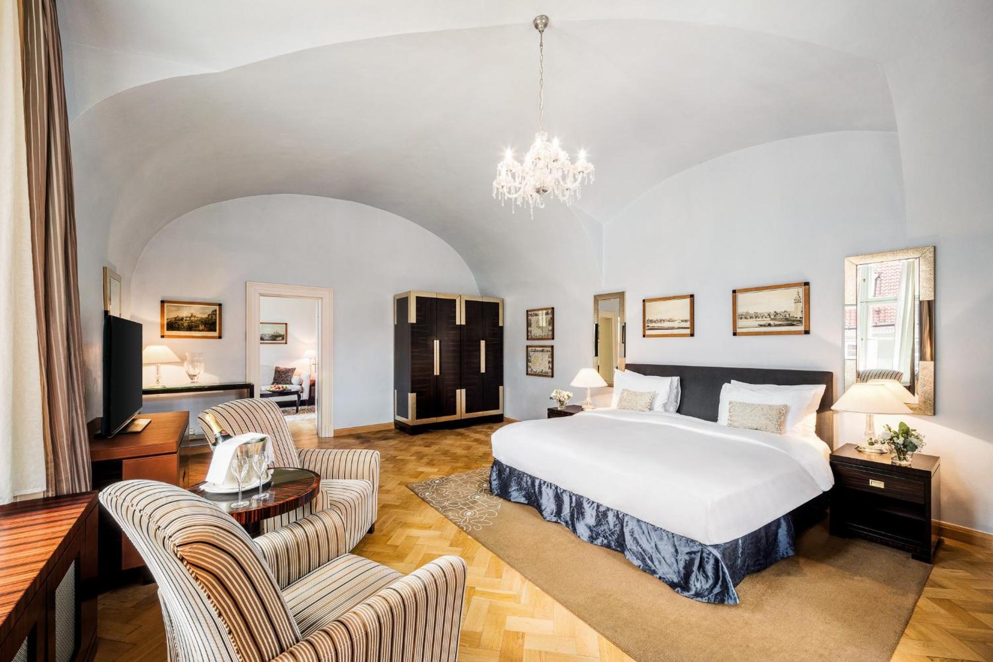 Mandarin Oriental, Prague Hotel Kültér fotó