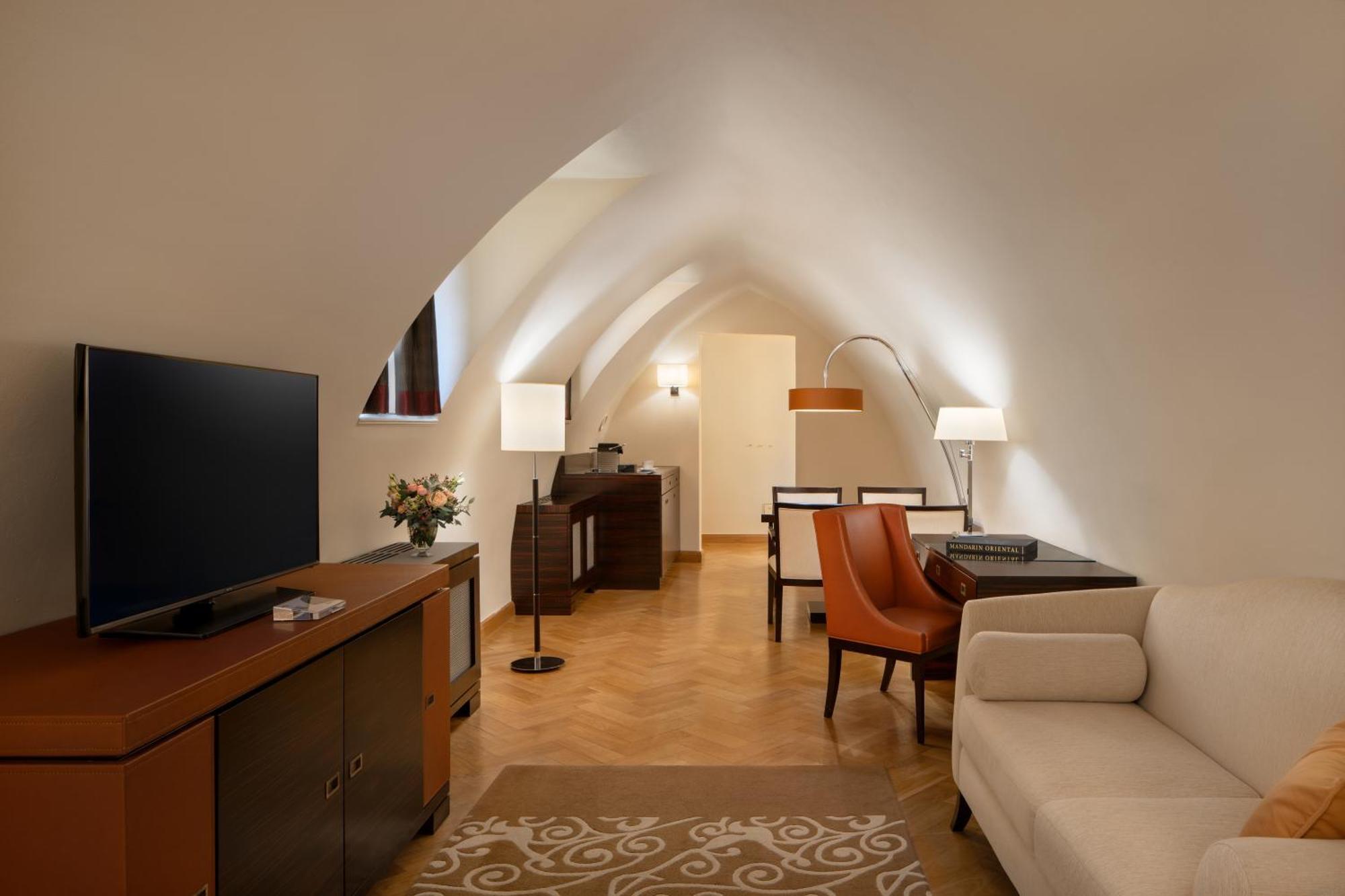 Mandarin Oriental, Prague Hotel Kültér fotó