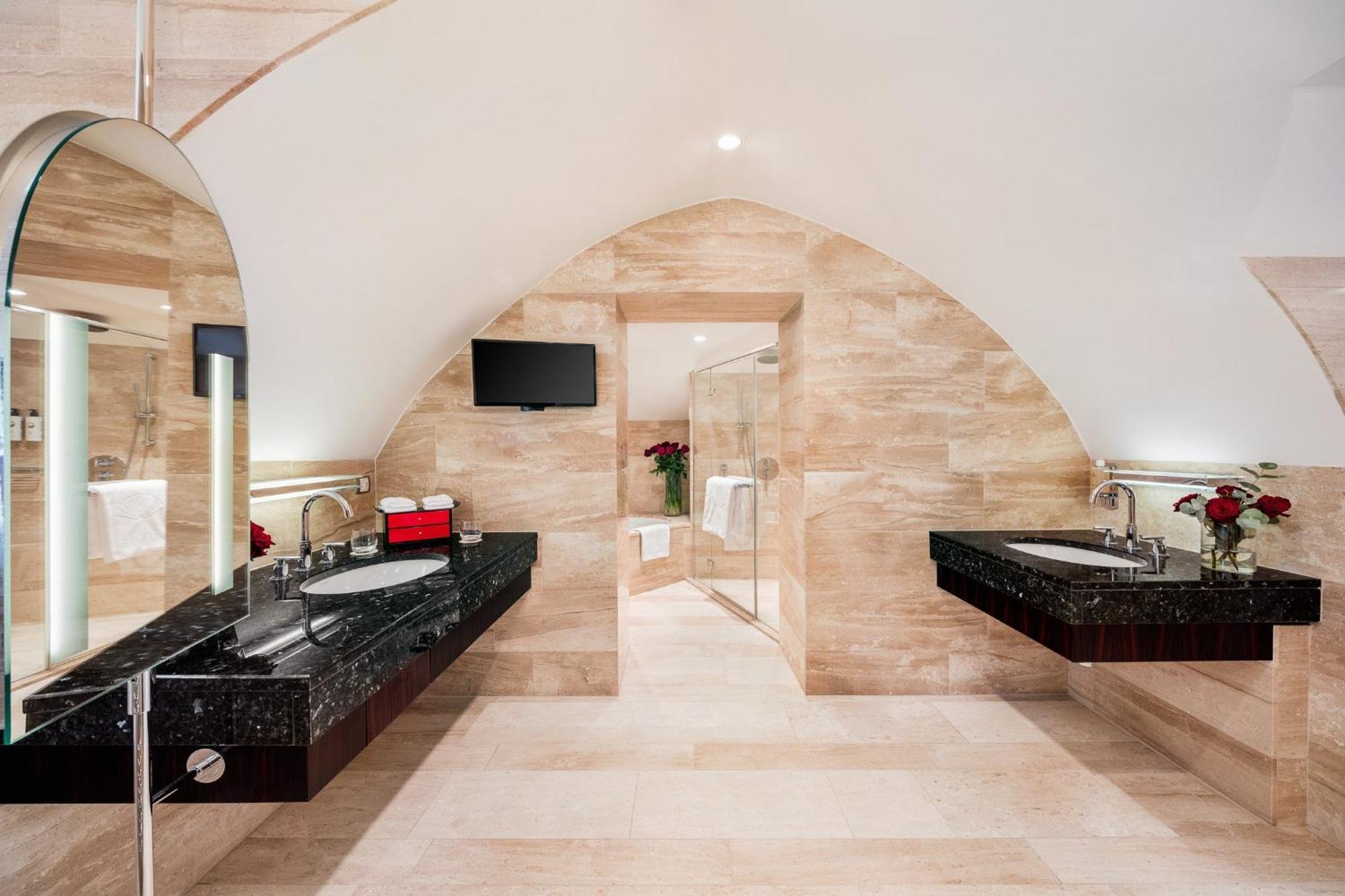 Mandarin Oriental, Prague Hotel Kültér fotó