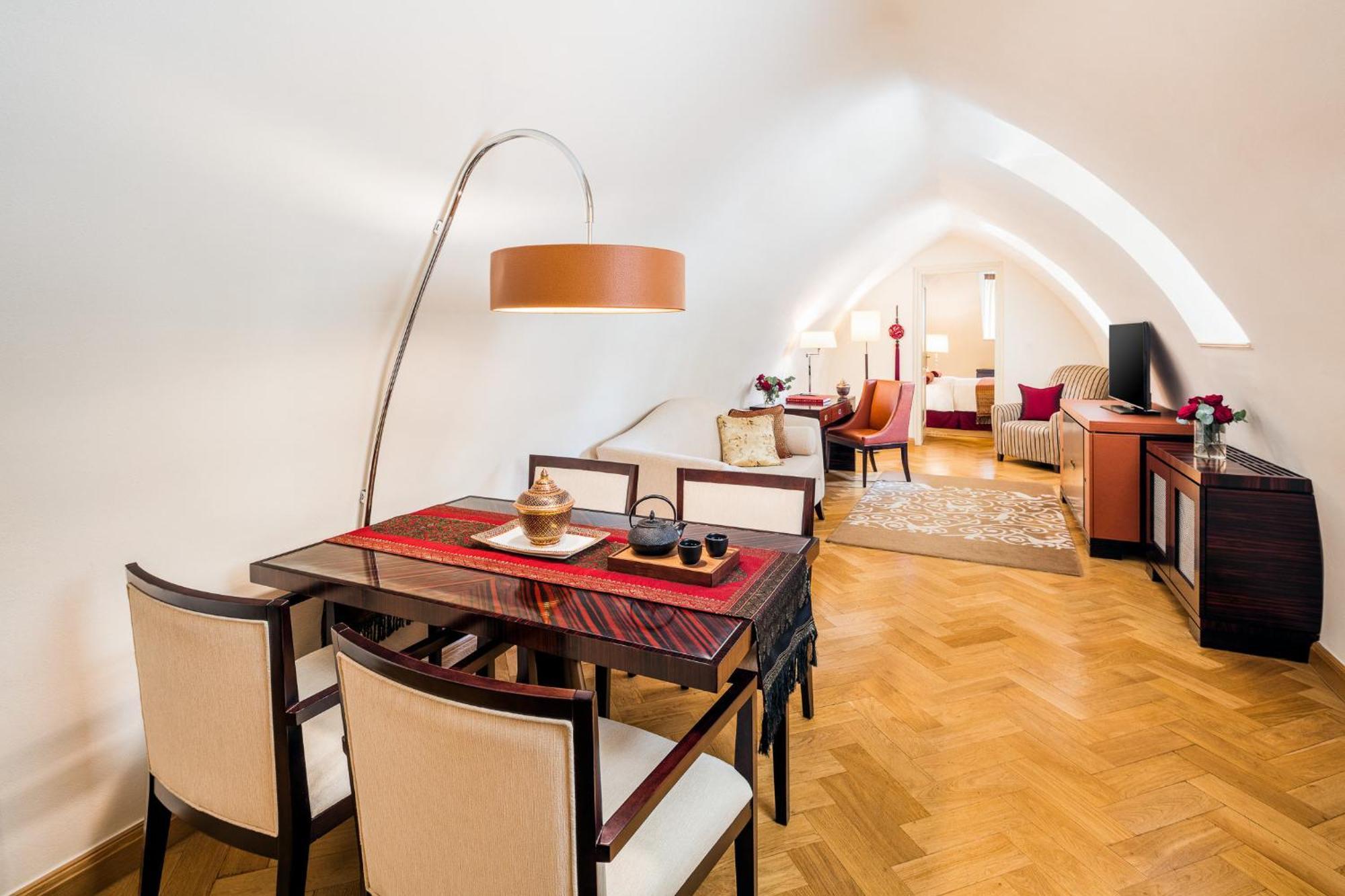 Mandarin Oriental, Prague Hotel Kültér fotó